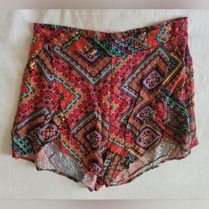 Mika & Gala Sz 8 Aztec Print Shorts